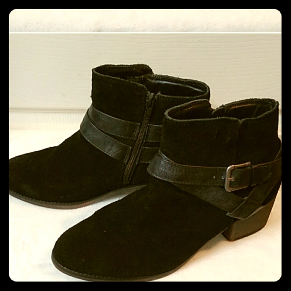 Sonoma black ankle boots booties
